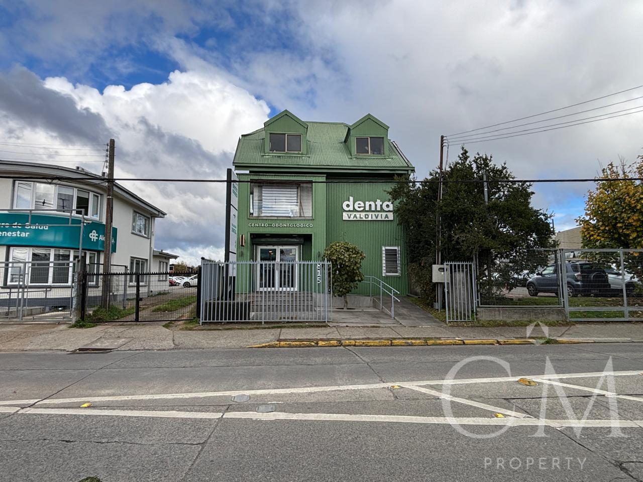 Local comercial / Clínica dental en Valdivia 